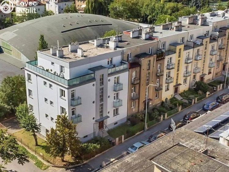 Pronájem bytu 1+KK Praha, Na dlouhém lánu č. 9