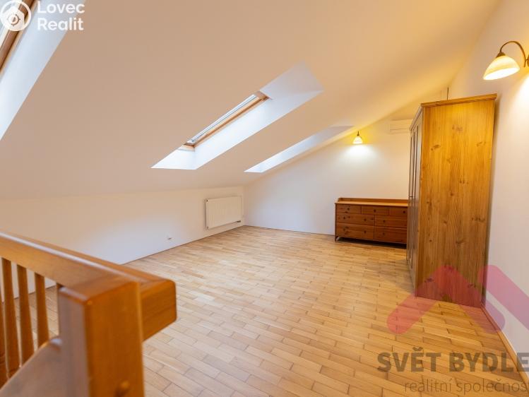 Pronájem bytu 2+KK Praha, Tomáškova 774/5 č. 7