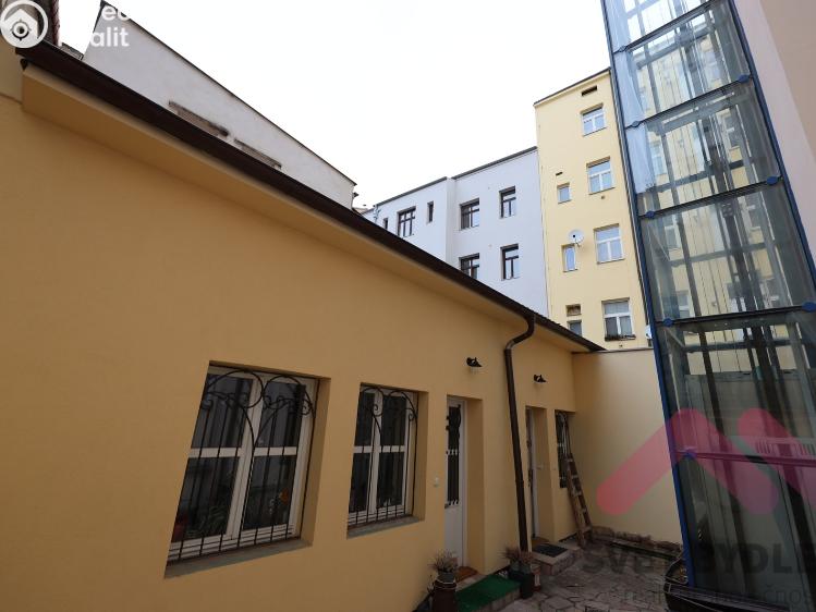 Pronájem bytu 2+KK Praha, Tomáškova 774/5 č. 10