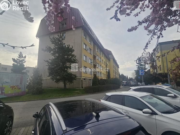 Pronájem bytu 1+KK Praha-Zličín, Nedašovská č. 12