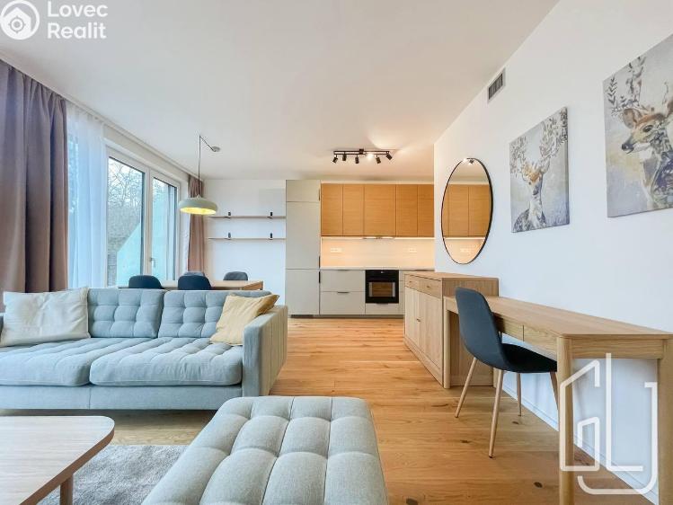 Pronájem bytu 2+KK Praha 5, Radlice, U Komína 369/10 č. 1