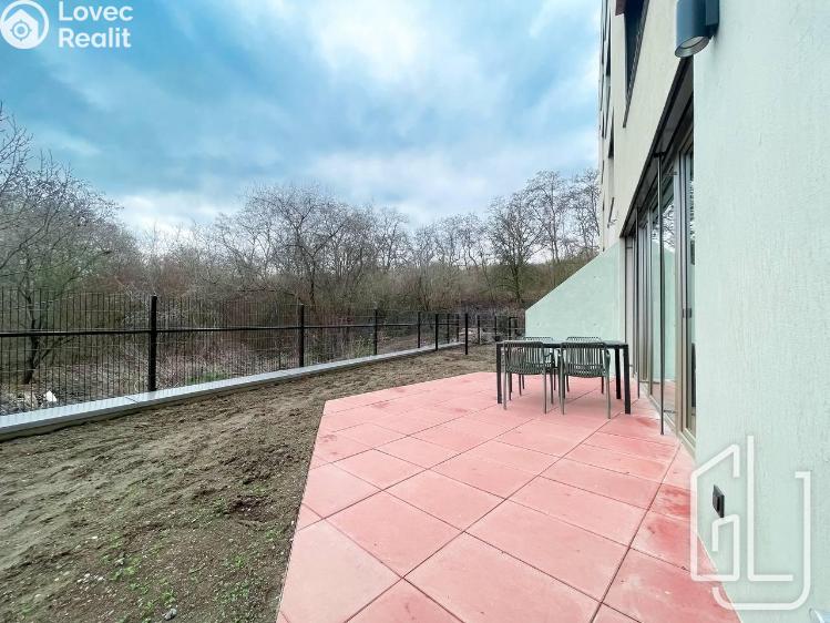 Pronájem bytu 2+KK Praha 5, Radlice, U Komína 369/10 č. 3