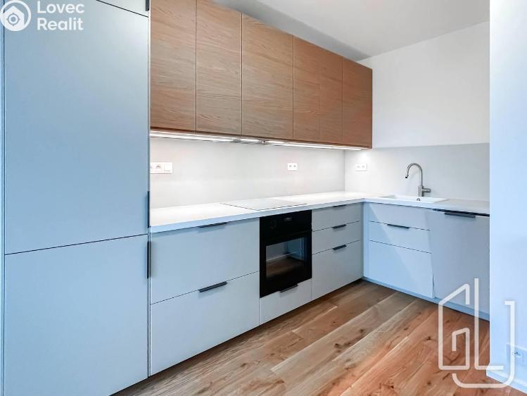 Pronájem bytu 2+KK Praha 5, Radlice, U Komína 369/10 č. 7