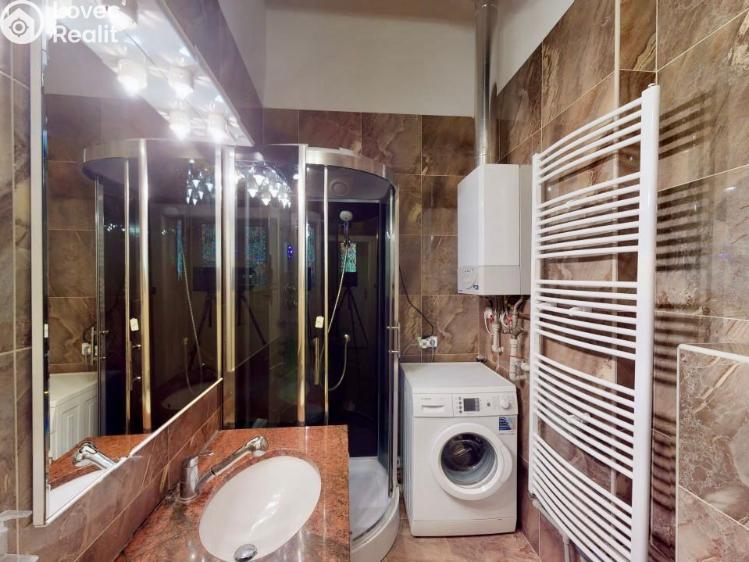 Продажа квартиры 4+KK Praha, Ovenecká 753/1 č. 5