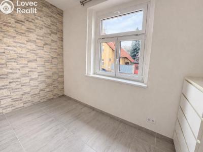 Pronájem bytu 3+1 Praha, Na Jarově č. 4