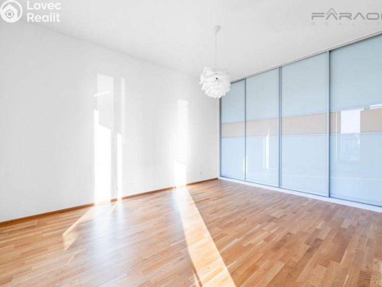 Rent apartment 2+KK Praha, Sanderova č. 7