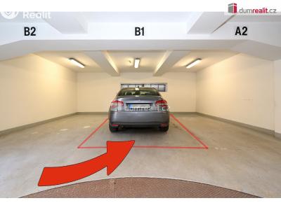 Pronájem garáže Praha 5, náměstí Josefa Machka č. 5