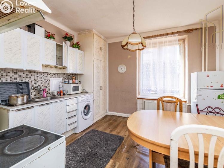 Sale apartment 2+1 Most, tř. Budovatelů 2386/26 č. 9