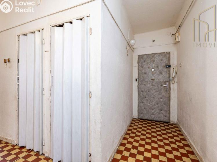 Sale apartment 2+1 Most, tř. Budovatelů 2386/26 č. 12