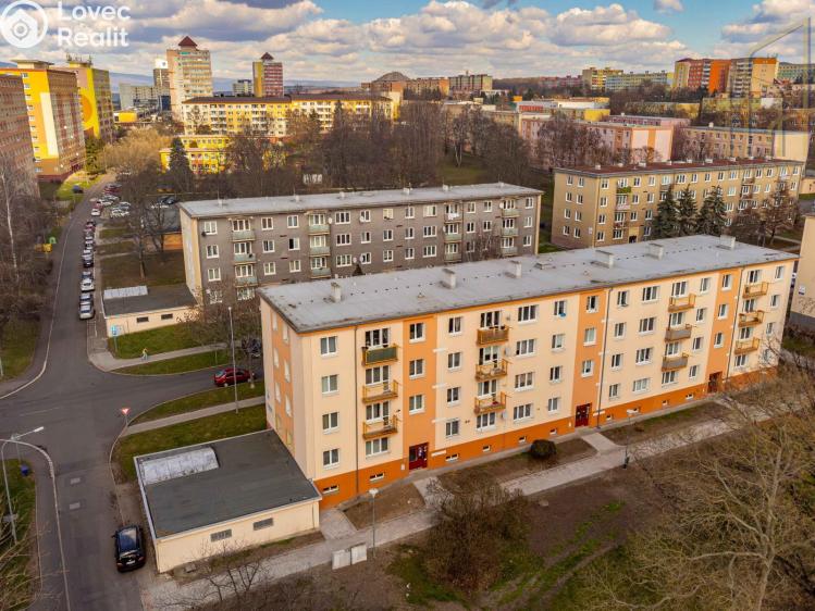 Sale apartment 2+1 Most, Mladé gardy 2729/2 č. 33