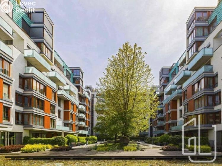 Pronájem bytu 2+KK Praha, Rohanské nábřeží č. 2