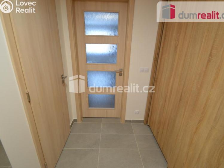 Pronájem bytu 1+KK Praha 13, Na zlatě č. 11