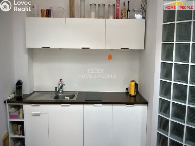 Pronájem bytu 1+KK Brno, Churého č. 15