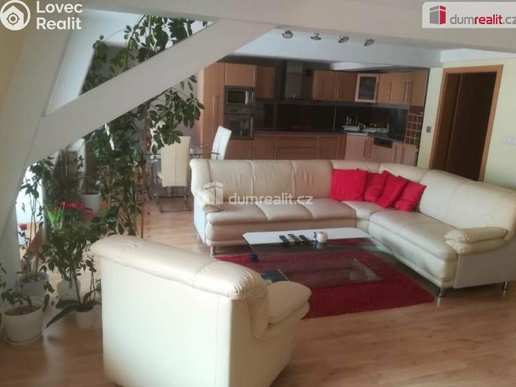 Prodej bytu 4+KK Cheb, Růžový kopeček č. 6