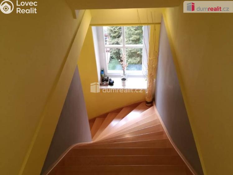 Prodej bytu 4+KK Cheb, Růžový kopeček č. 9