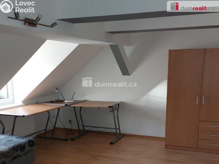 Prodej bytu 4+KK Cheb, Růžový kopeček č. 11