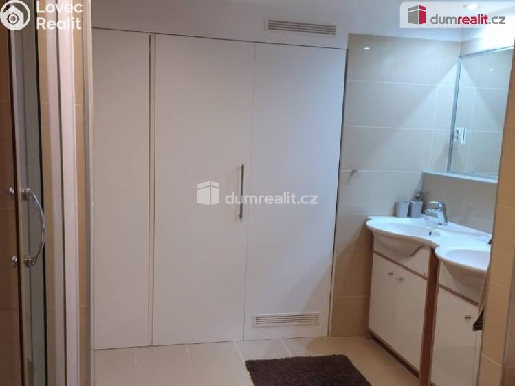 Prodej bytu 4+KK Cheb, Růžový kopeček č. 20