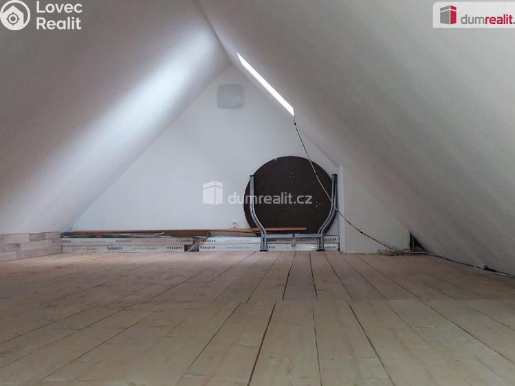 Prodej bytu 4+KK Cheb, Růžový kopeček č. 25