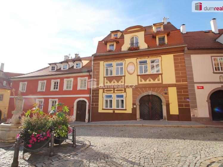 Prodej bytu 4+KK Cheb, Růžový kopeček č. 26