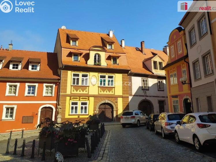 Prodej bytu 4+KK Cheb, Růžový kopeček č. 27