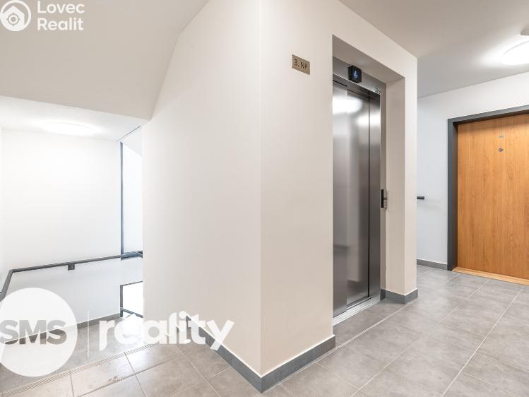 Prodej bytu 2+KK Odolena Voda, Pod Sokolákem 709 č. 12