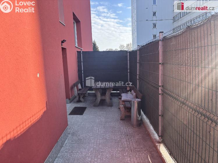 Pronájem bytu 1+KK Praha 20, Mezi úvozy č. 5