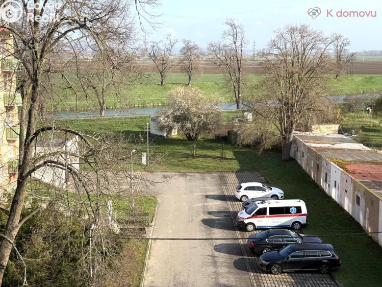 Prodej bytu 3+1 Uherské Hradiště, Tůně 414 č. 13