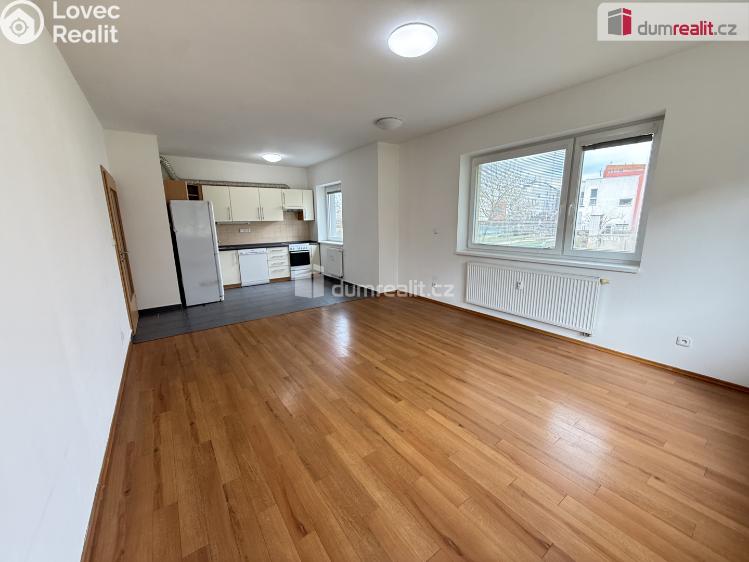 Rent apartment 2+KK Praha 13, Přeučilova č. 1