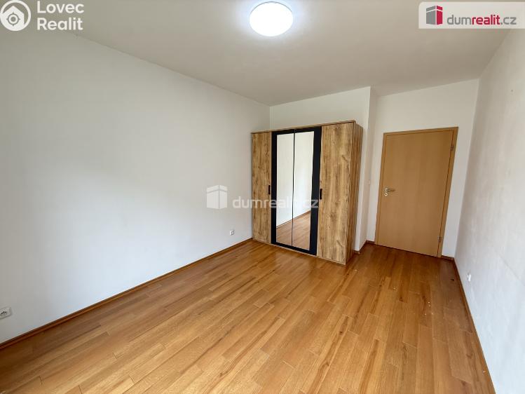 Rent apartment 2+KK Praha 13, Přeučilova č. 8