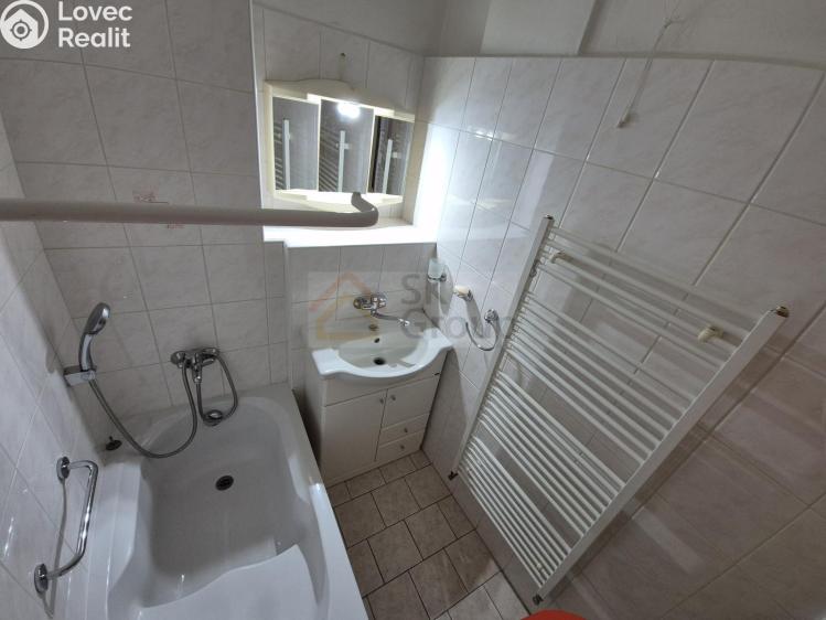 Pronájem bytu 2+1 Sokolov, Jednoty č. 12