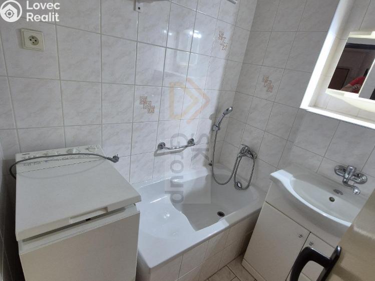 Pronájem bytu 2+1 Sokolov, Jednoty č. 13