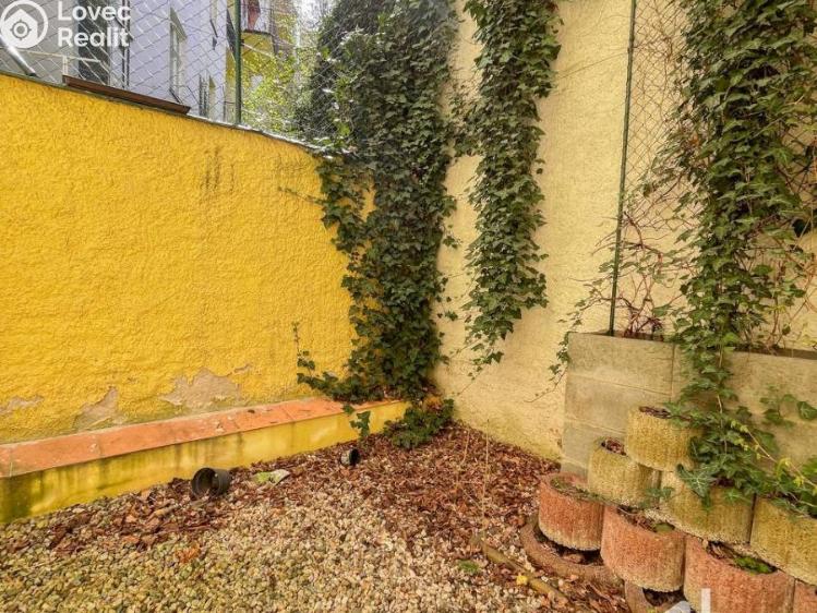 Rent apartment 2+KK Praha, Bořivojova č. 2