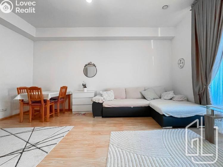 Rent apartment 2+KK Praha, Bořivojova č. 3