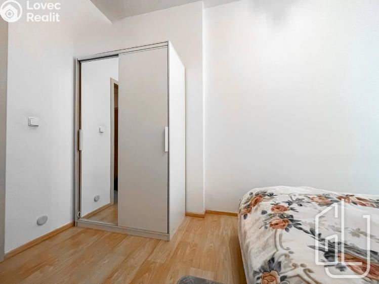 Rent apartment 2+KK Praha, Bořivojova č. 6