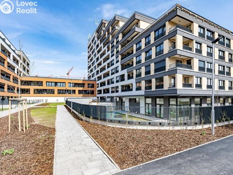 Pronájem bytu 1+KK Praha, Poděbradská č. 2