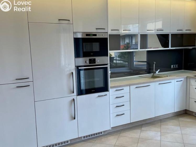 Pronájem bytu 2+KK Praha, Pavla Beneše 750/10 č. 7