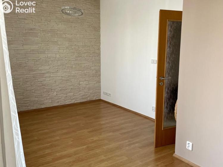 Pronájem bytu 2+KK Praha, Pavla Beneše 750/10 č. 8