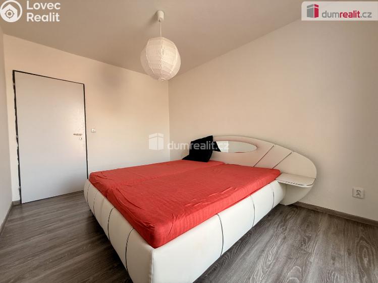 Pronájem bytu 3+1 Vracov, náměstí Míru č. 12