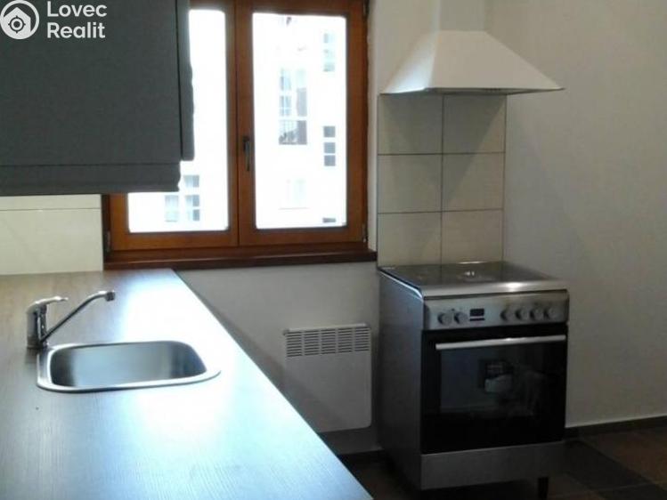 Rent apartment 2+1 Praha, Žerotínova 1641/47 č. 1