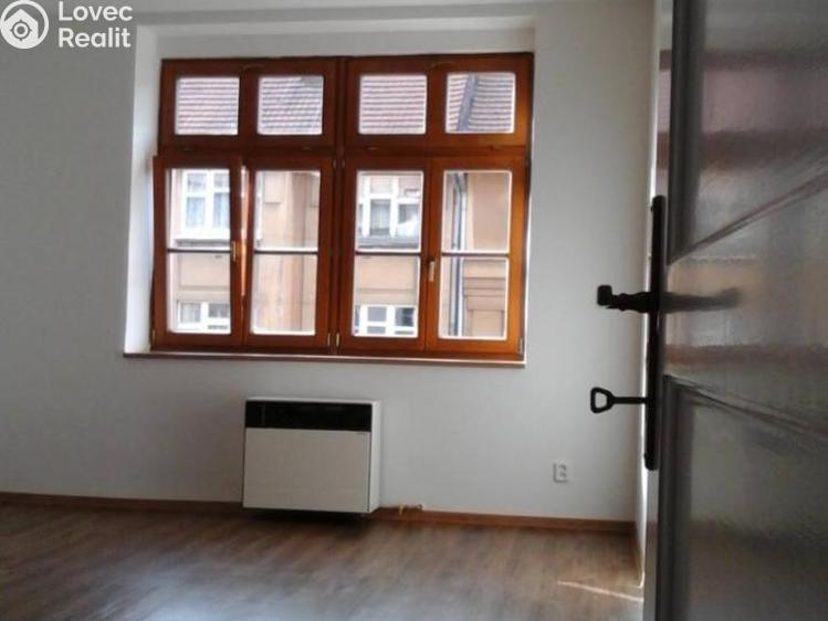 Rent apartment 2+1 Praha, Žerotínova 1641/47 č. 3