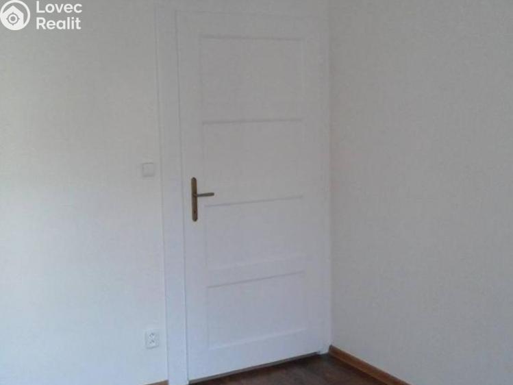 Rent apartment 2+1 Praha, Žerotínova 1641/47 č. 5