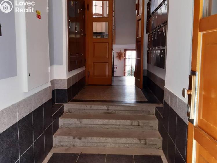 Rent apartment 2+1 Praha, Žerotínova 1641/47 č. 10