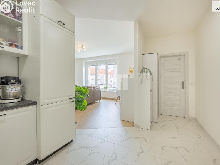 Prodej bytu 2+KK Praha 4, Sedlčanská č. 18