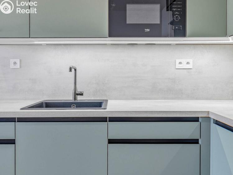 Prodej bytu 1+KK Praha, Komořanská 101/15 č. 8