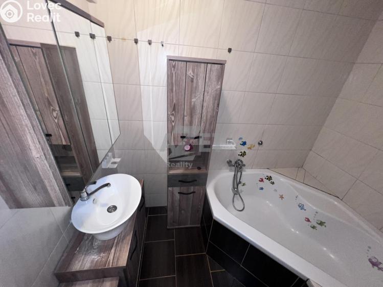 Prodej bytu 4+1 Frýdek-Místek, Frýdlantská 1892 č. 15