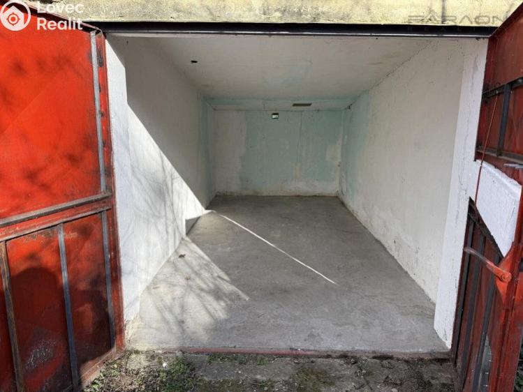 Pronájem garáže Praha, Generála Píky č. 2