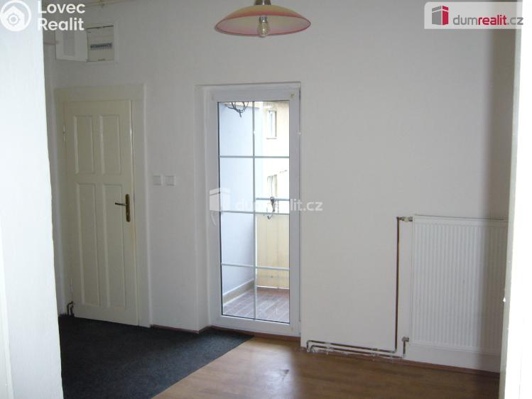 Pronájem bytu 3+1 Děčín, Revoluční nám. č. 9