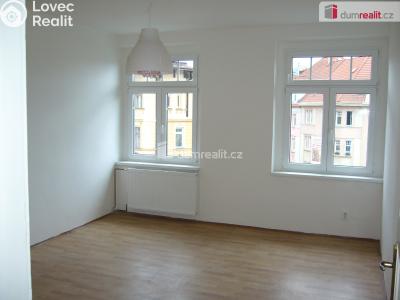 Pronájem bytu 3+1 Děčín, Revoluční nám. č. 5