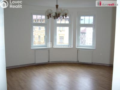 Pronájem bytu 3+1 Děčín, Revoluční nám. č. 6
