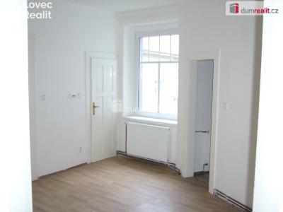 Rent apartment 3+1 Děčín, Revoluční nám. č. 8
